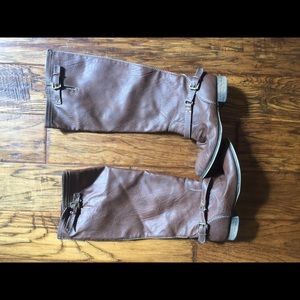 Size 9 brown boots GUC